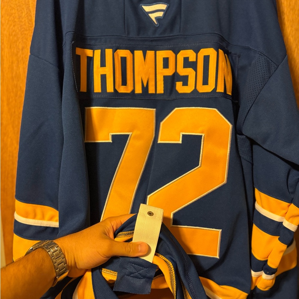 Buffalo Sabres Blue and Gold Jersey XL - Picture 3 of 3